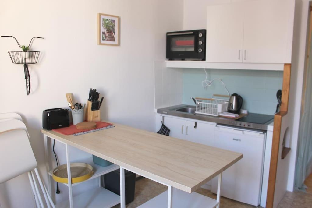 Appartement Cosy Et Calme - Centre Historique Montpellier Luaran gambar