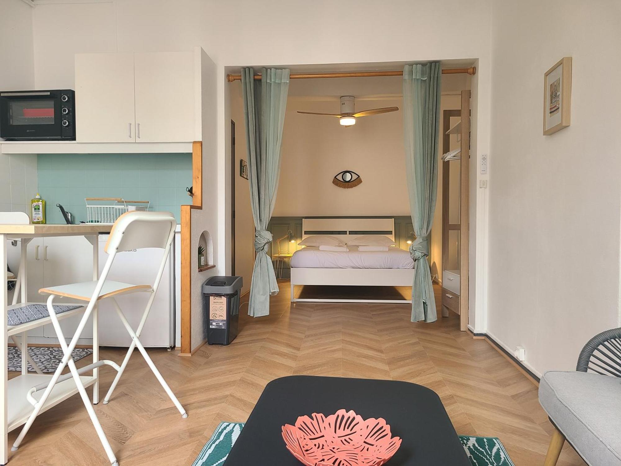 Appartement Cosy Et Calme - Centre Historique Montpellier Luaran gambar